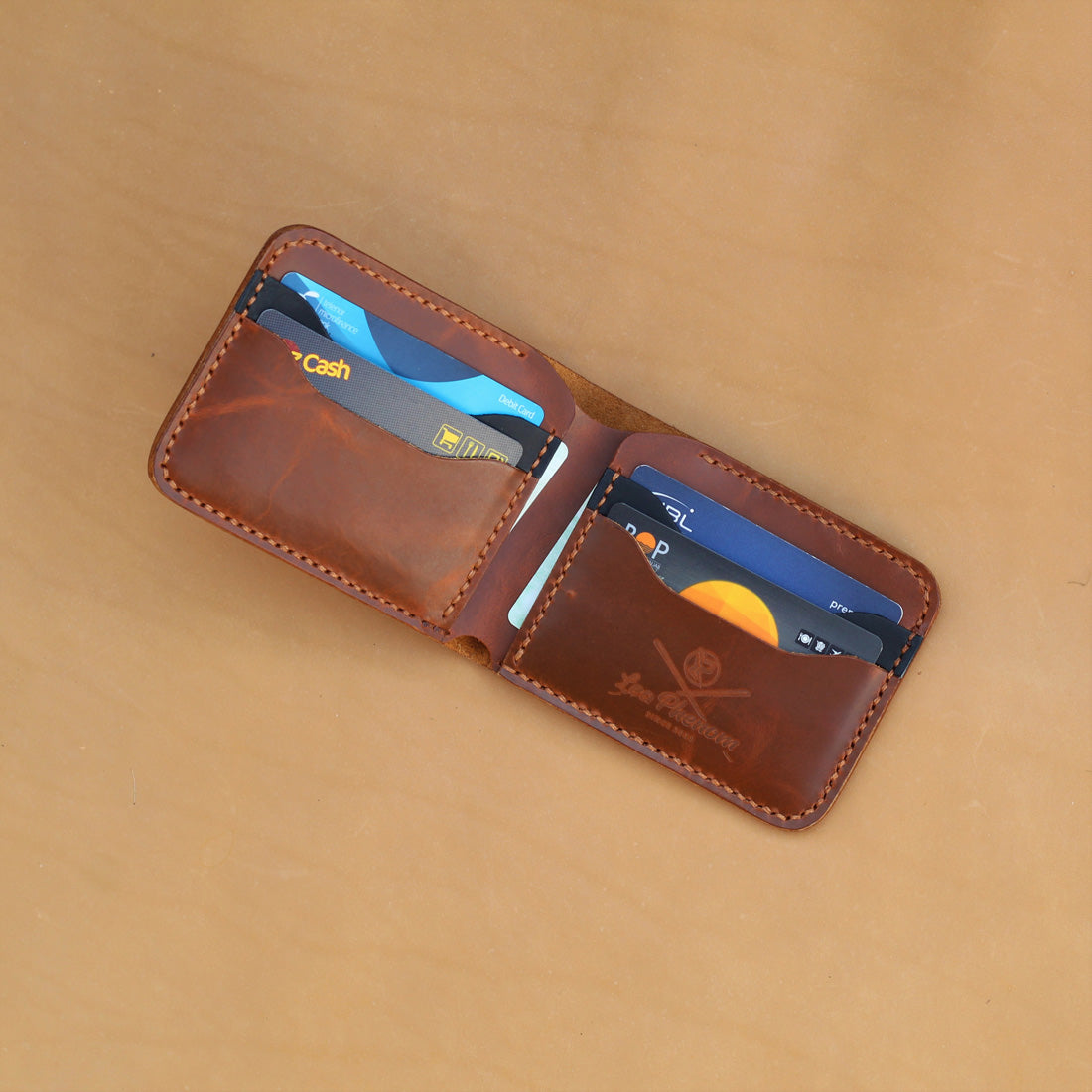 محفظة B2-BIFOLD (بني)