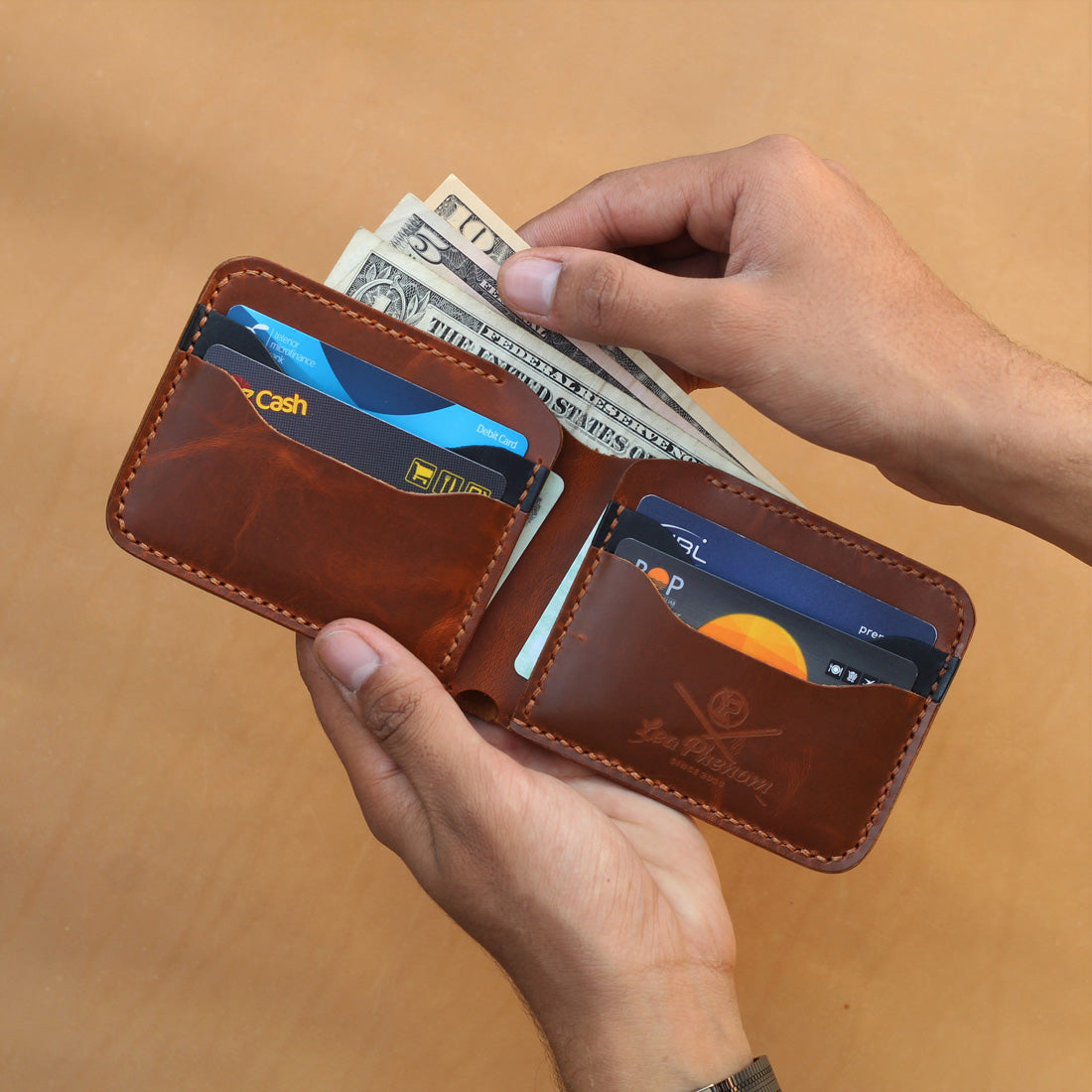محفظة B2-BIFOLD (بني)
