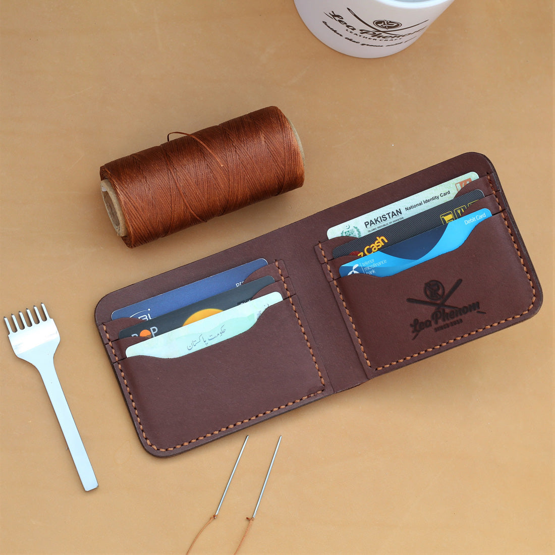 محفظة B6-BIFOLD (بني غامق)