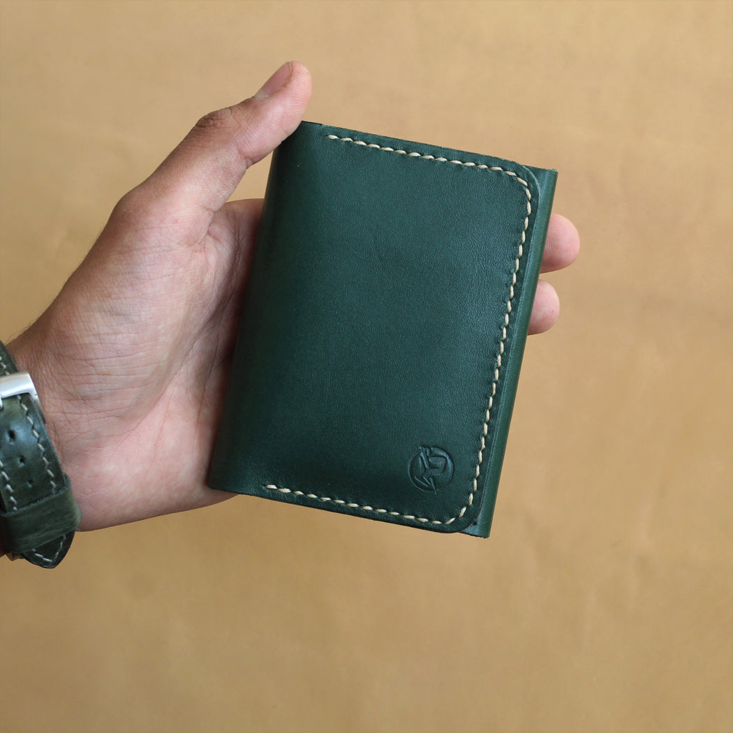 VB1-VERTICAL WALLET (GREEN)