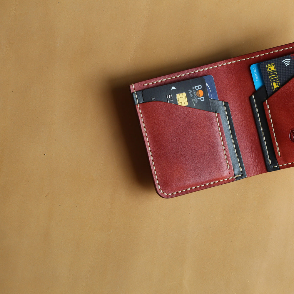 VB4-VERTICAL WALLET (MAROON)