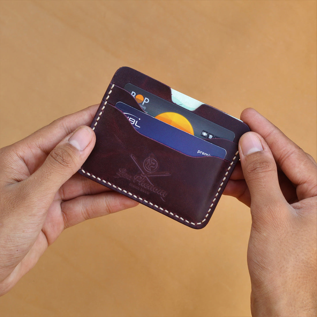 M4-CARDHOLDER (BORDO)