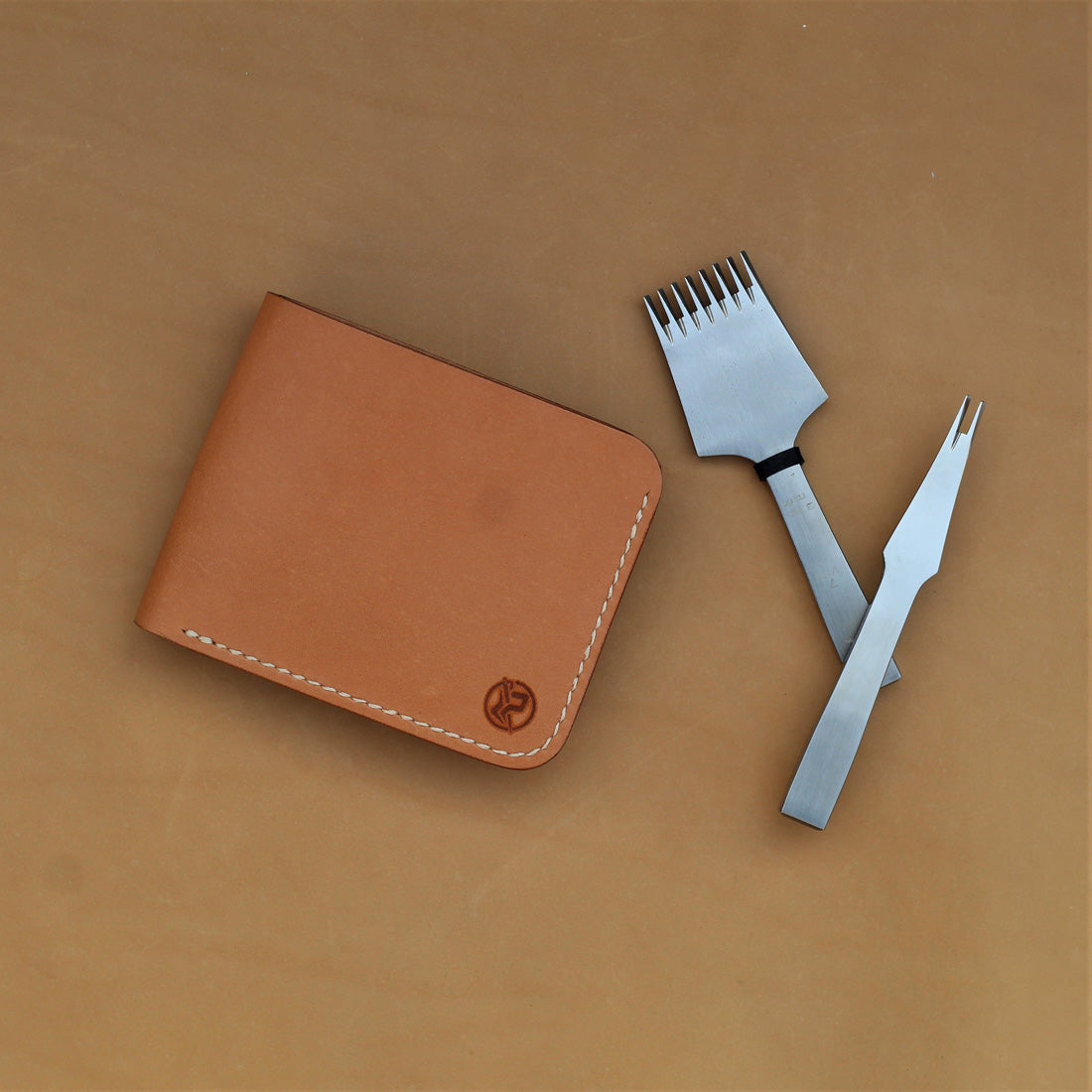 B6-BIFOLD WALLET (TAN)