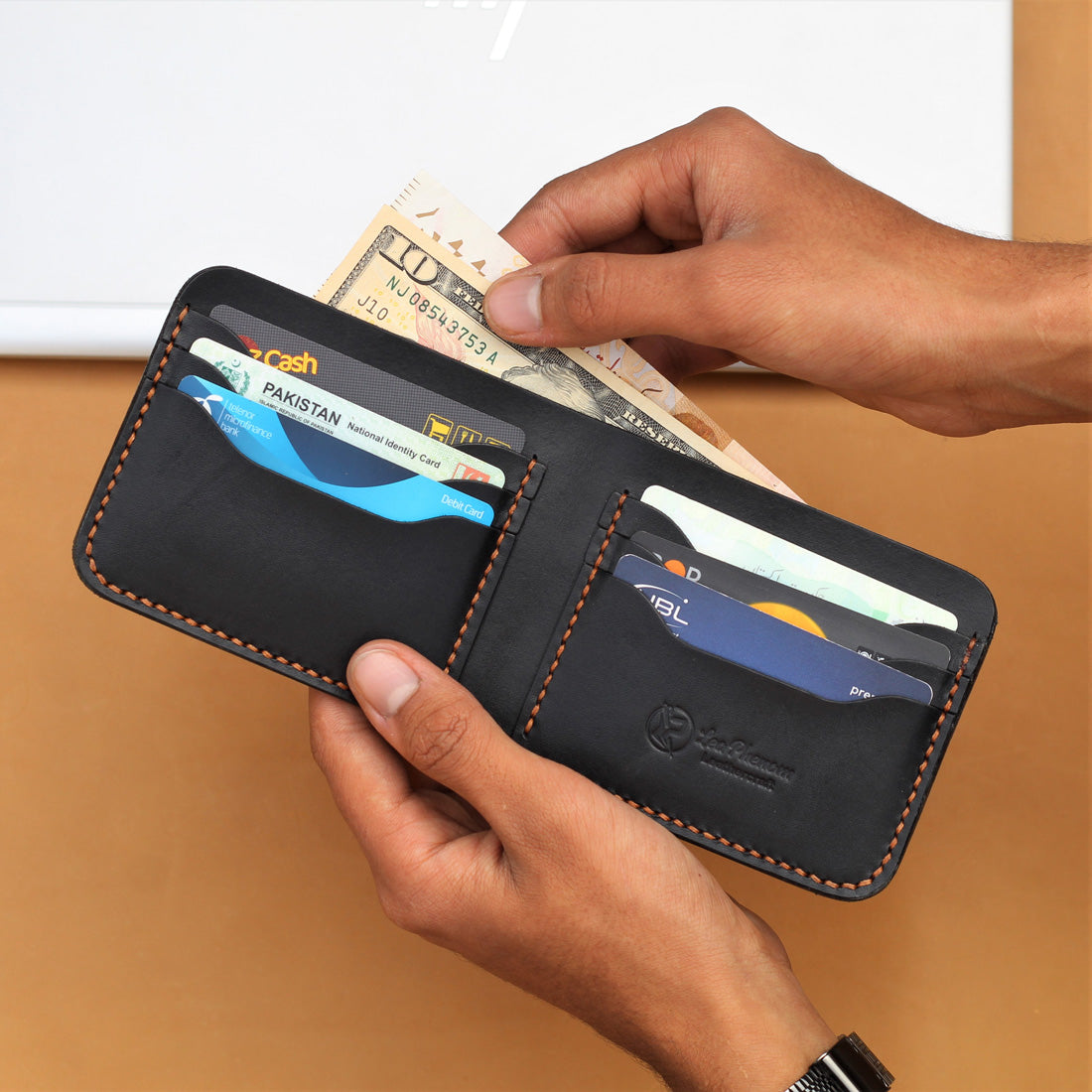 B6-BIFOLD WALLET (BLACK)