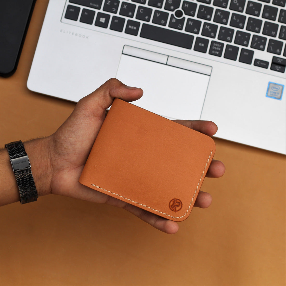 B6-BIFOLD WALLET (TAN)